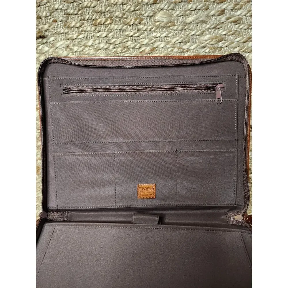NEW! WILSON's ZIPPER PEBBLE BROWN PELLE STUDIO WORK BUSINESS PORTFOLIO
